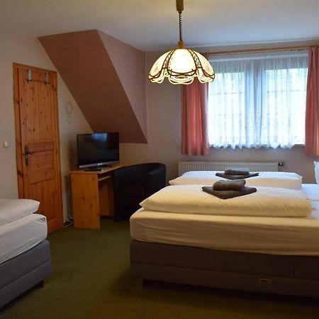 Landhotel "Lichte Aue" Lichtenau Stutzengrun Екстериор снимка