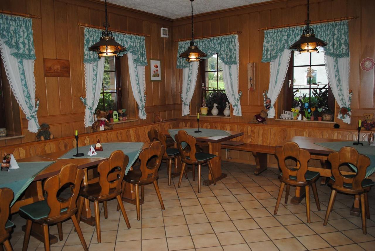 Landhotel "Lichte Aue" Lichtenau Stutzengrun Екстериор снимка