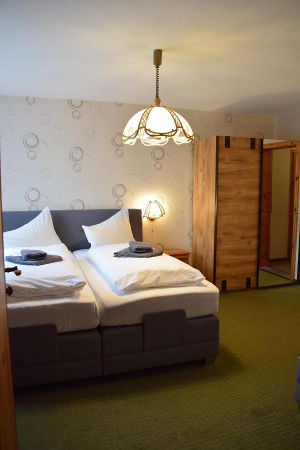 Landhotel "Lichte Aue" Lichtenau Stutzengrun Екстериор снимка