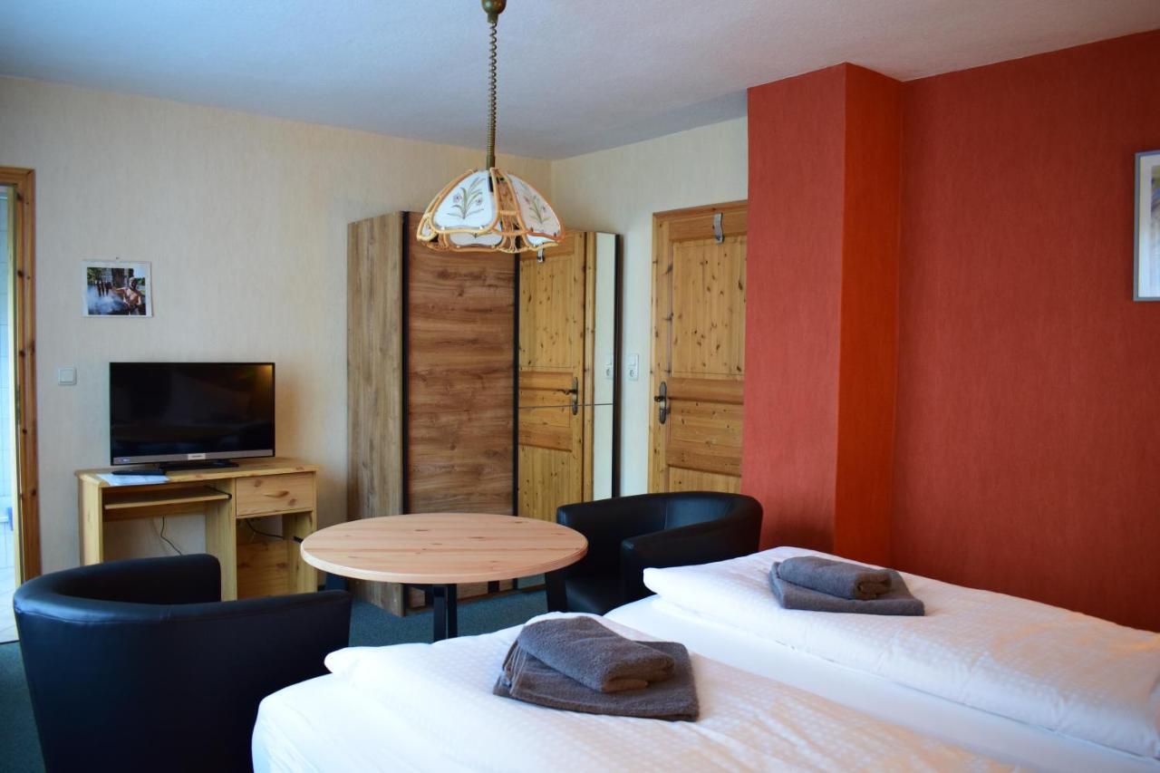 Landhotel "Lichte Aue" Lichtenau Stutzengrun Екстериор снимка
